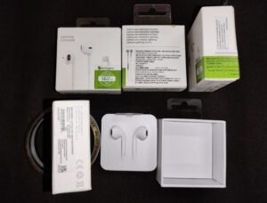 Apple lighting earphones
💯 percentage working
direct earphone